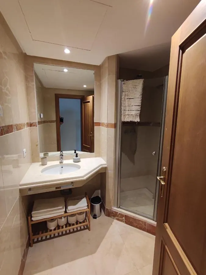 Costalita On The Beach - 3 Bedroom Cosy Apartment Estepona