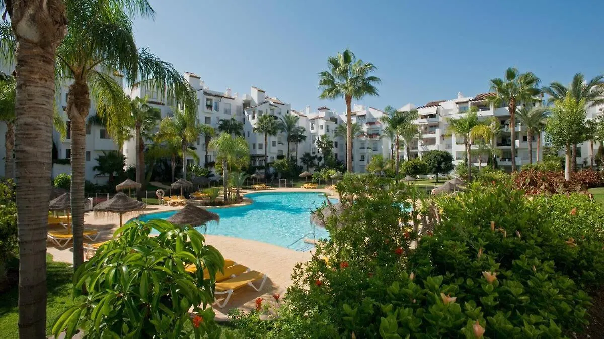 Costalita On The Beach - 3 Bedroom Cosy Apartment Estepona